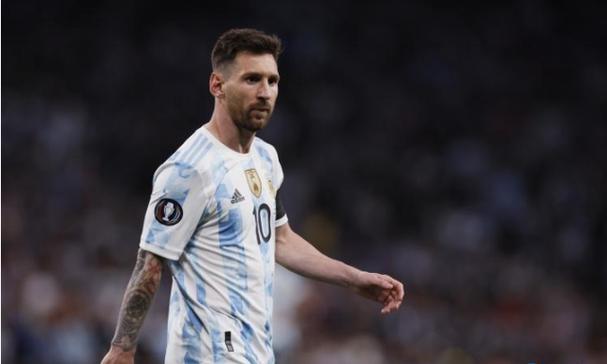 英媒：阿森纳领先德国神童争夺